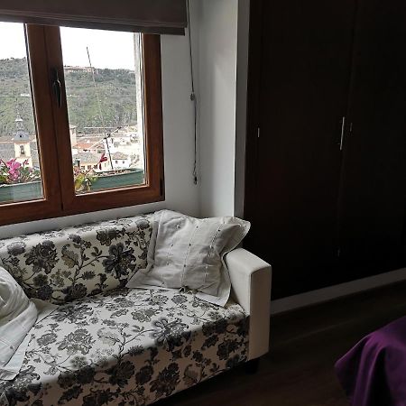 Apartamento Prana Junto Al Alcazar โตเลโด ภายนอก รูปภาพ